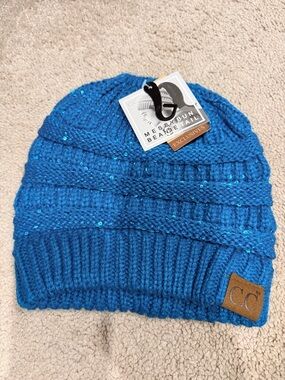 C.C messy bun beanie tail turquoise